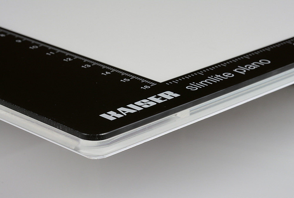 slimlite plano LED light box 22 x 16 cm